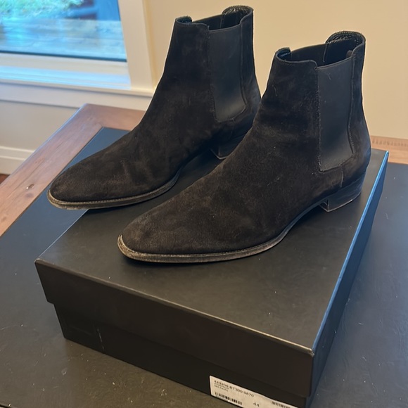 Selling my size 44 (US 11) Yves Saint Lauren (YSL) Wyatt Chelsea boots in Black - Picture 9 of 10